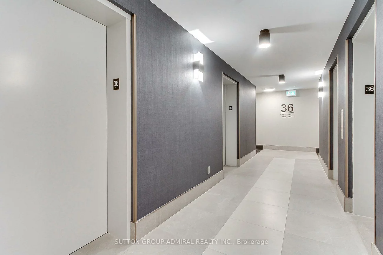 30, Grand Trunk, Waterfront Communities C1, Toronto