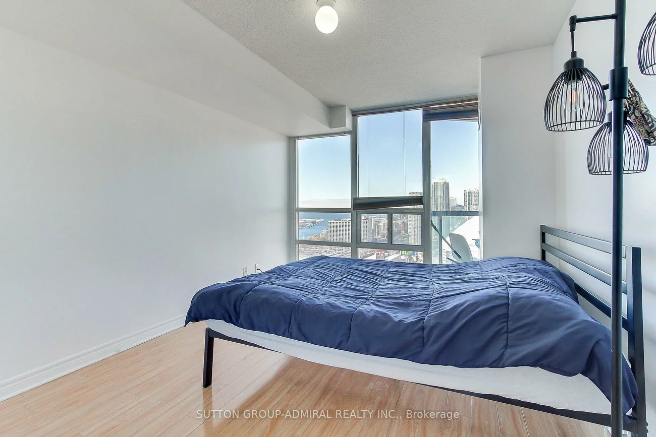 30, Grand Trunk, Waterfront Communities C1, Toronto