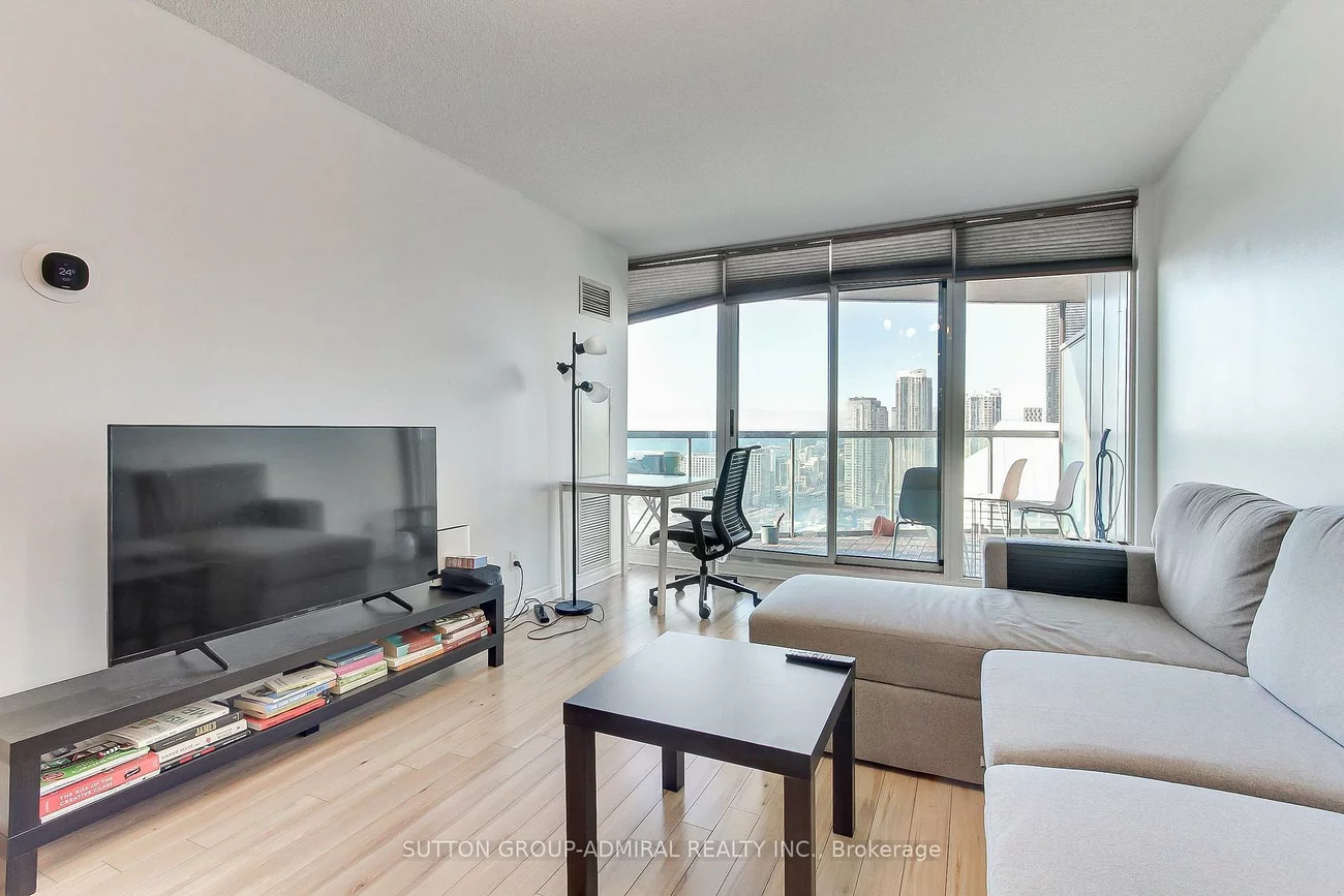 30, Grand Trunk, Waterfront Communities C1, Toronto