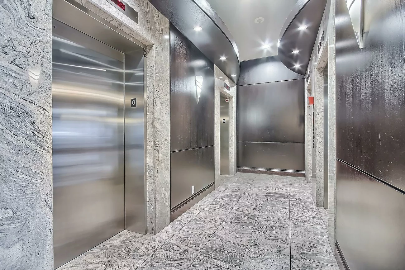 30, Grand Trunk, Waterfront Communities C1, Toronto