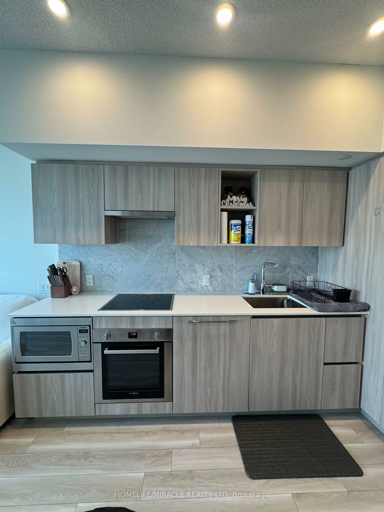 19, Bathurst, Waterfront Communities C1, Toronto