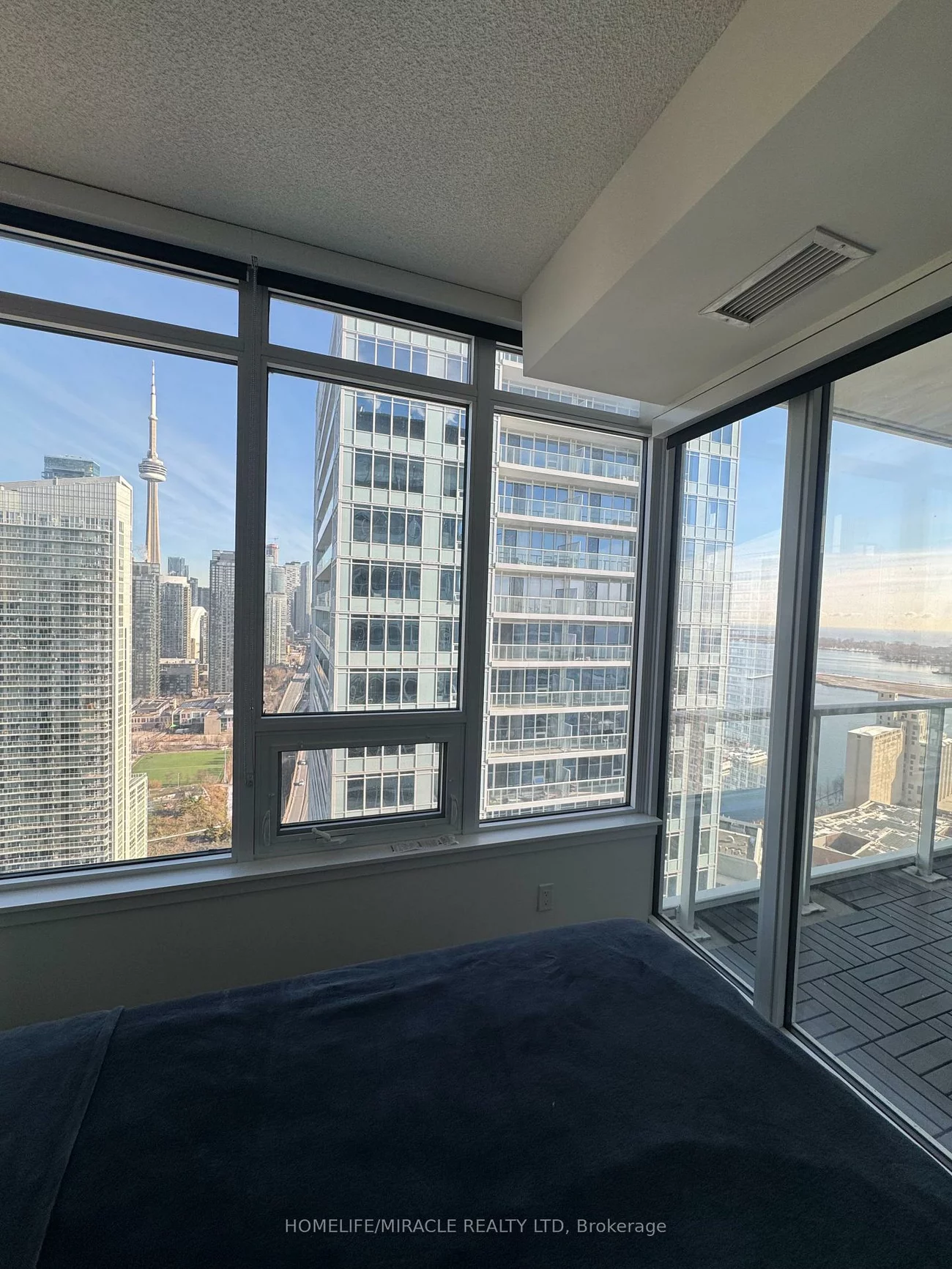 19, Bathurst, Waterfront Communities C1, Toronto