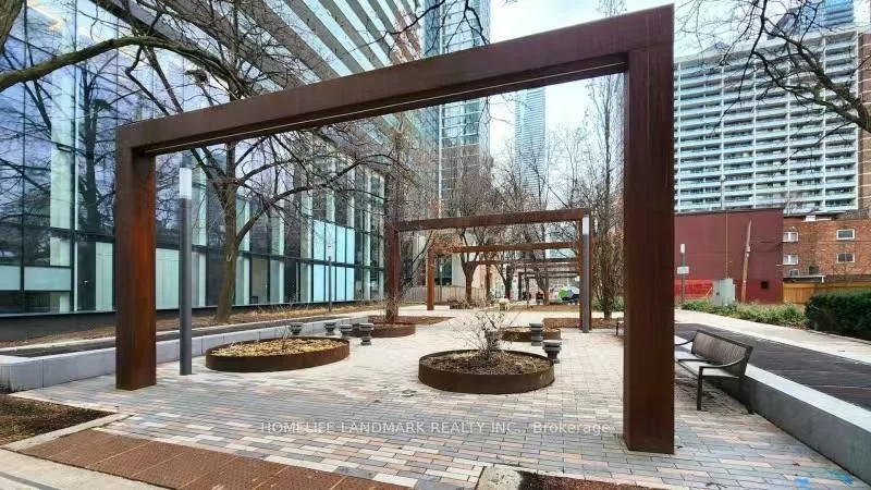 17, Dundonald, Church-Yonge Corridor, Toronto