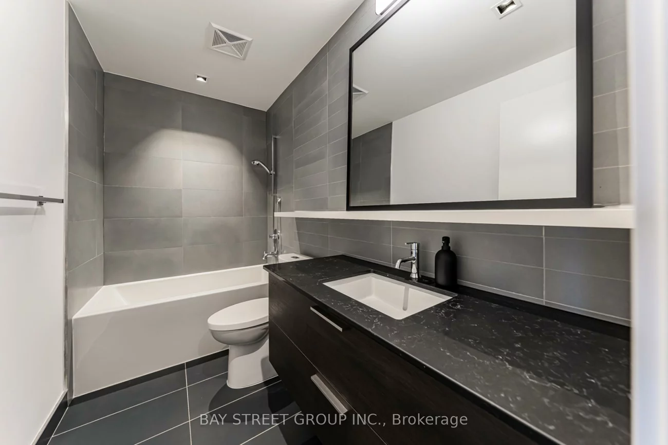 501, Adelaide, Waterfront Communities C1, Toronto