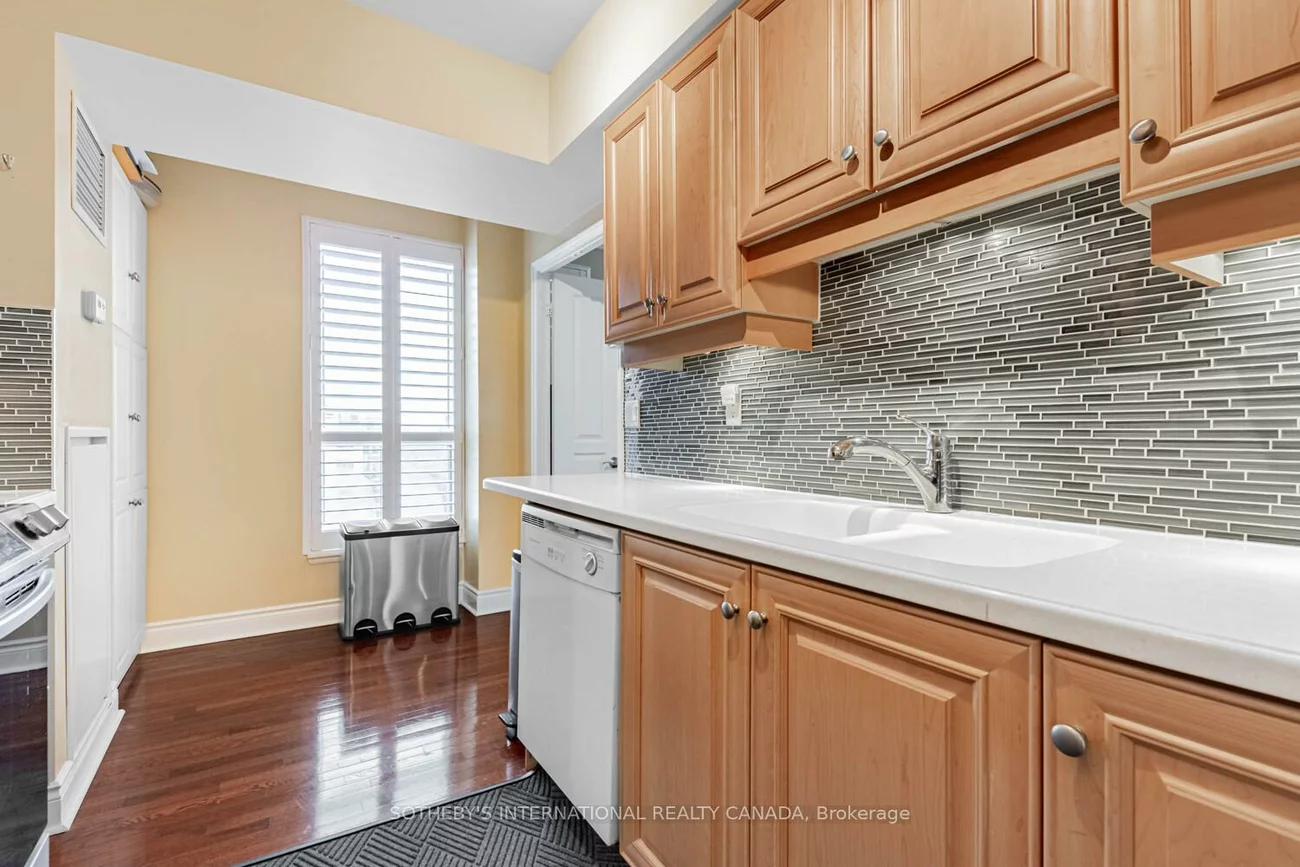 10, Delisle, Yonge-St. Clair, Toronto