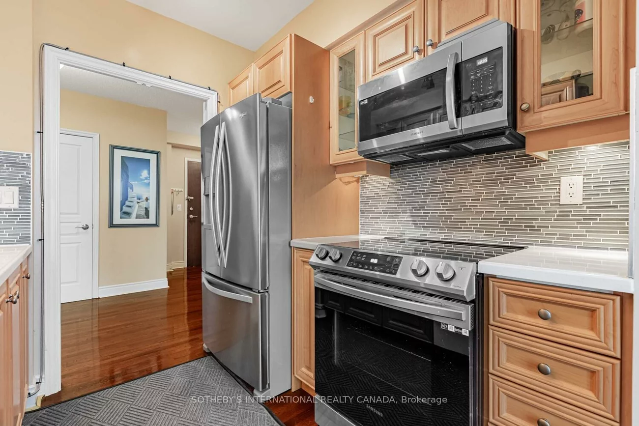 10, Delisle, Yonge-St. Clair, Toronto