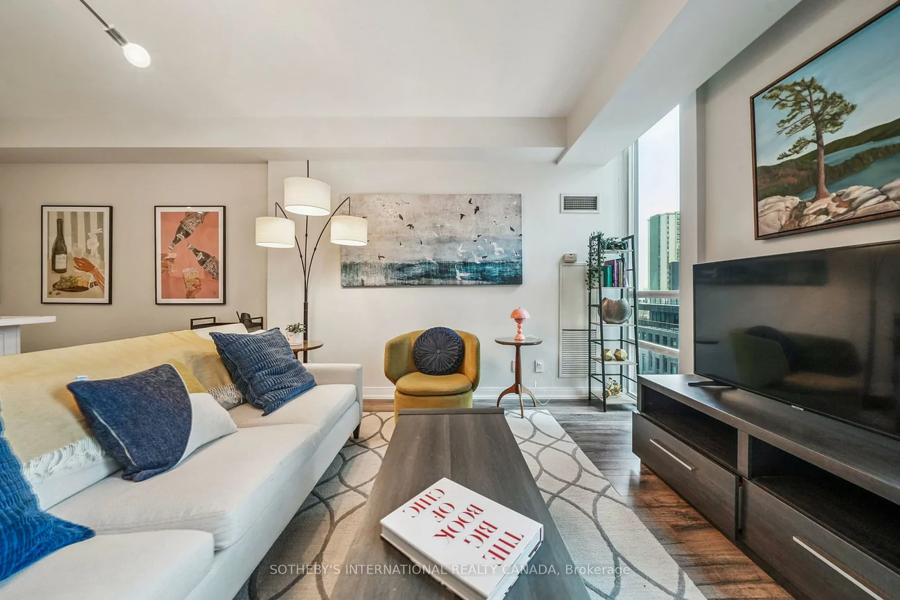 88, Broadway, Mount Pleasant West, Toronto