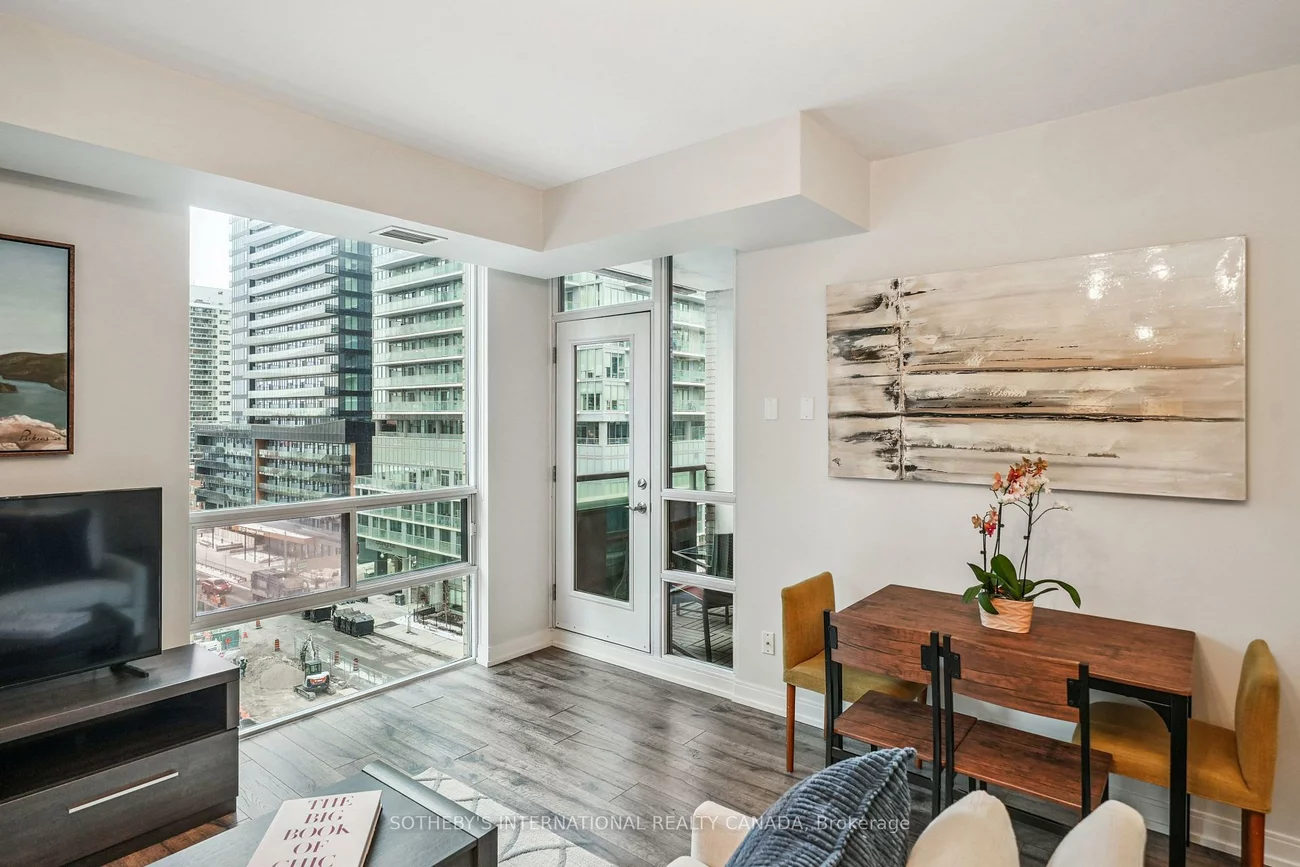 88, Broadway, Mount Pleasant West, Toronto