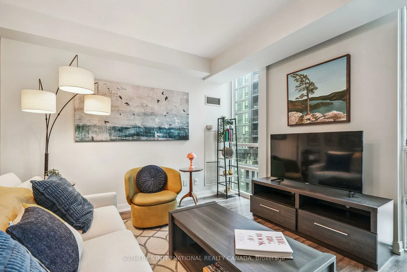 88, Broadway, Mount Pleasant West, Toronto