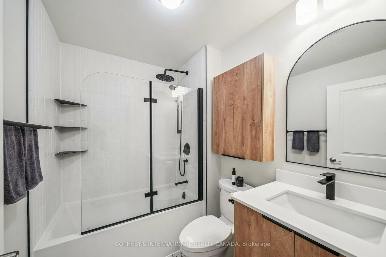 88, Broadway, Mount Pleasant West, Toronto