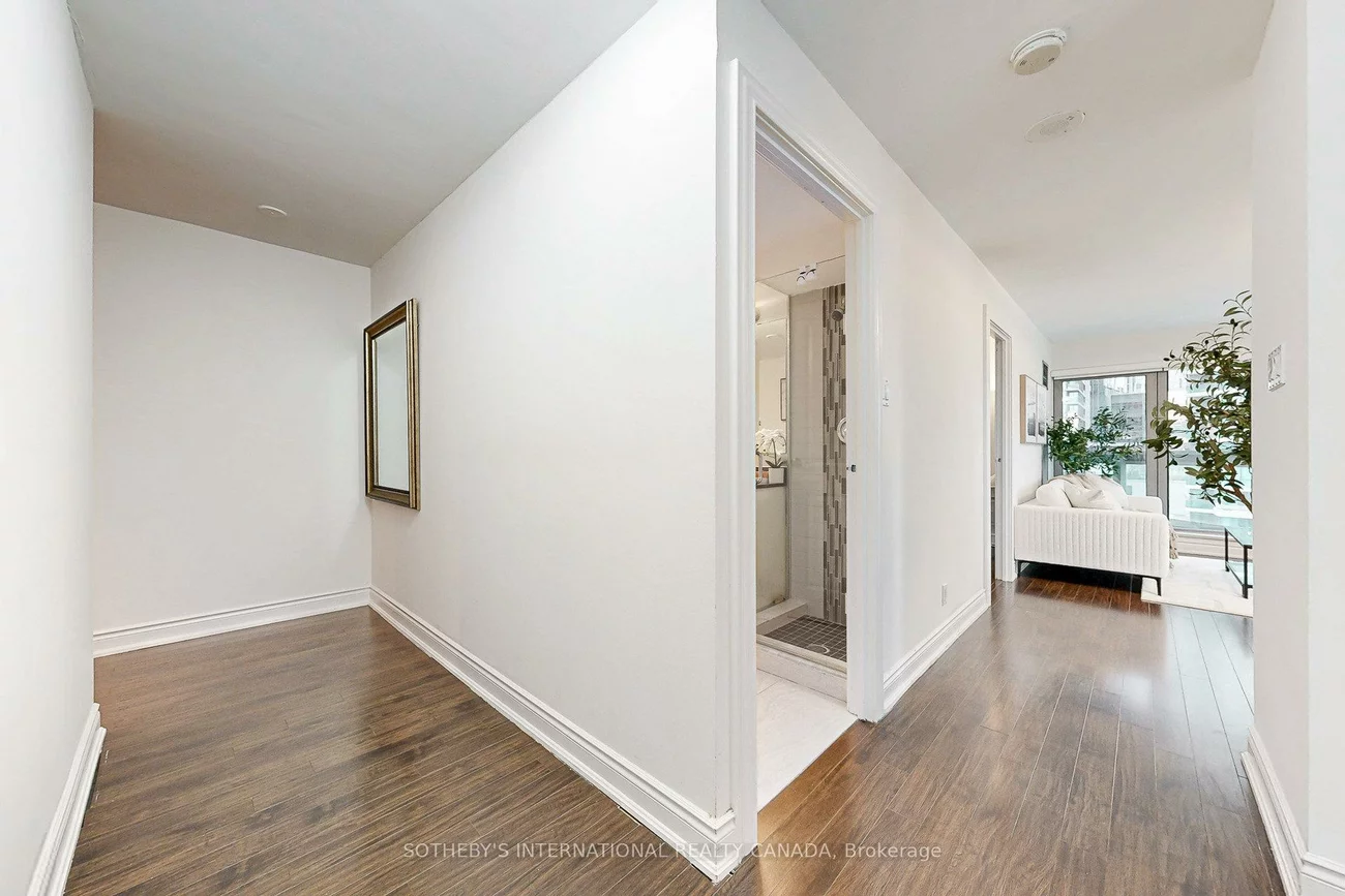 10, Queens, Waterfront Communities C1, Toronto