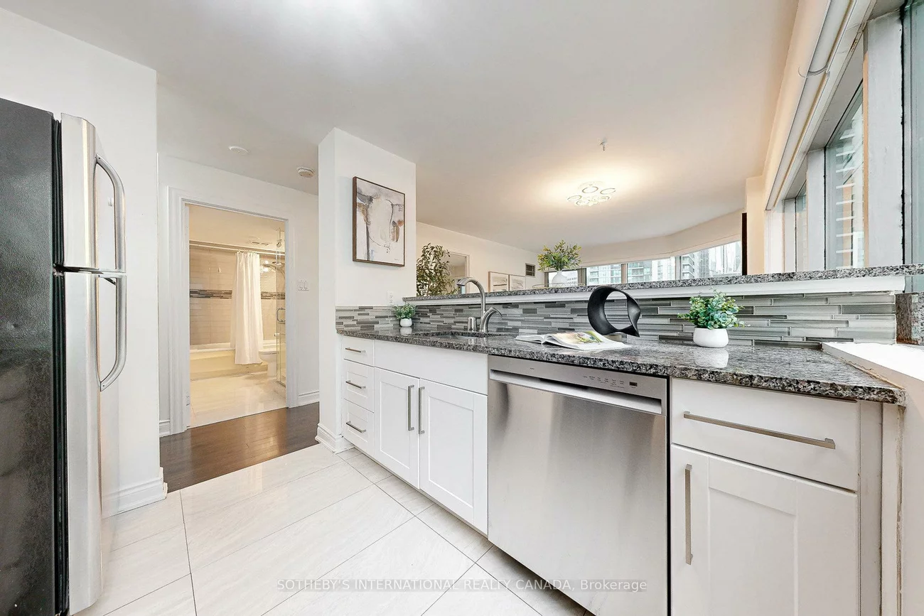 10, Queens, Waterfront Communities C1, Toronto