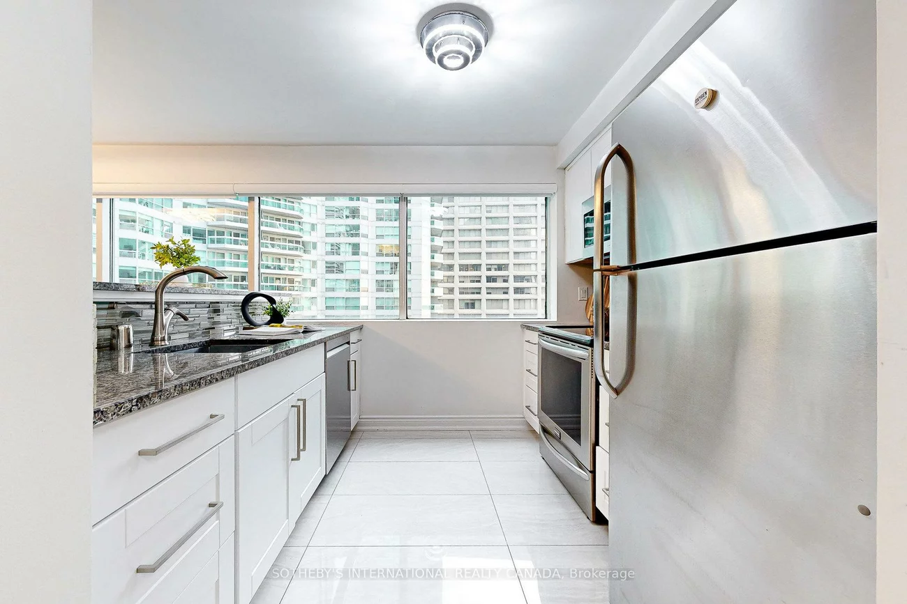 10, Queens, Waterfront Communities C1, Toronto