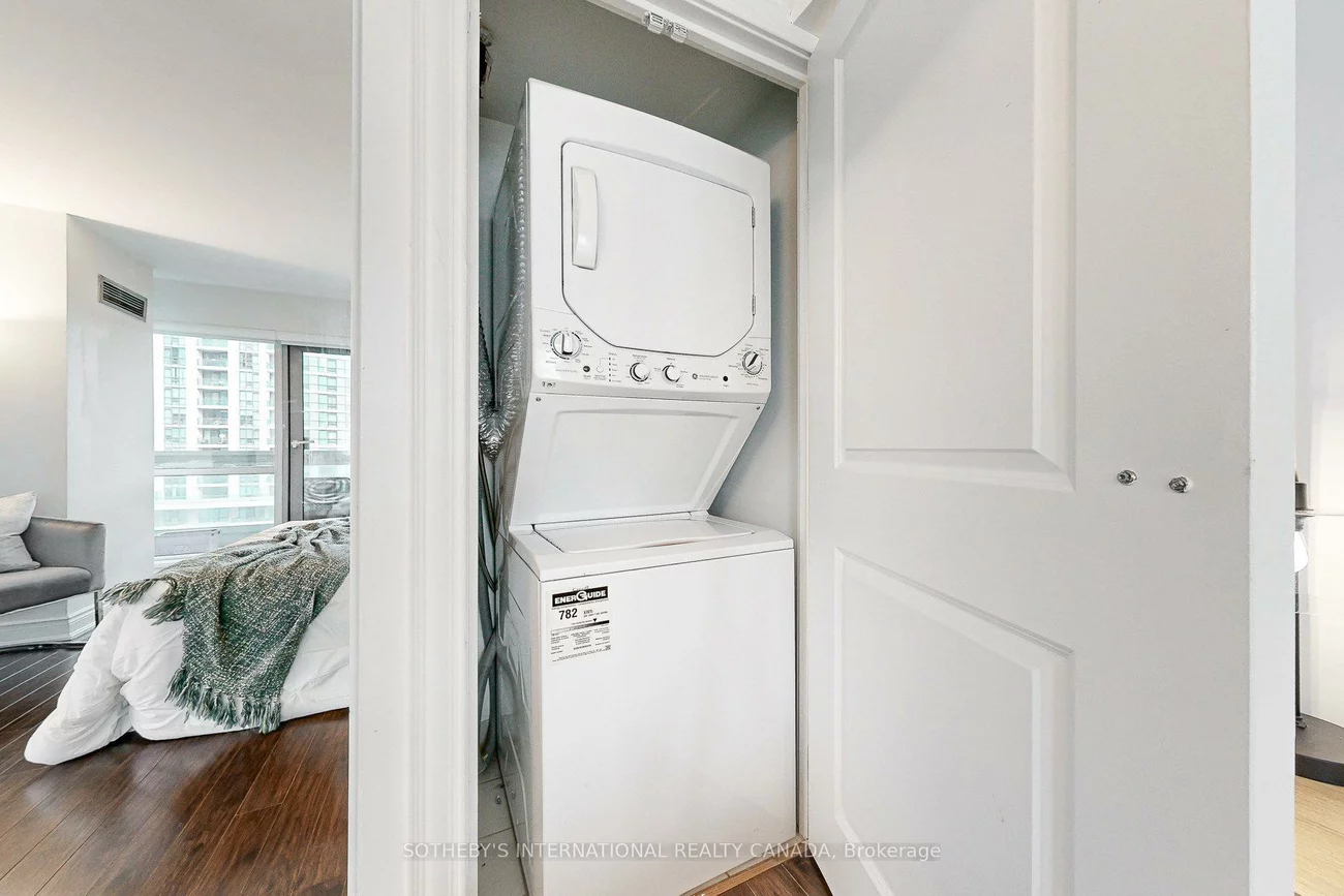 10, Queens, Waterfront Communities C1, Toronto