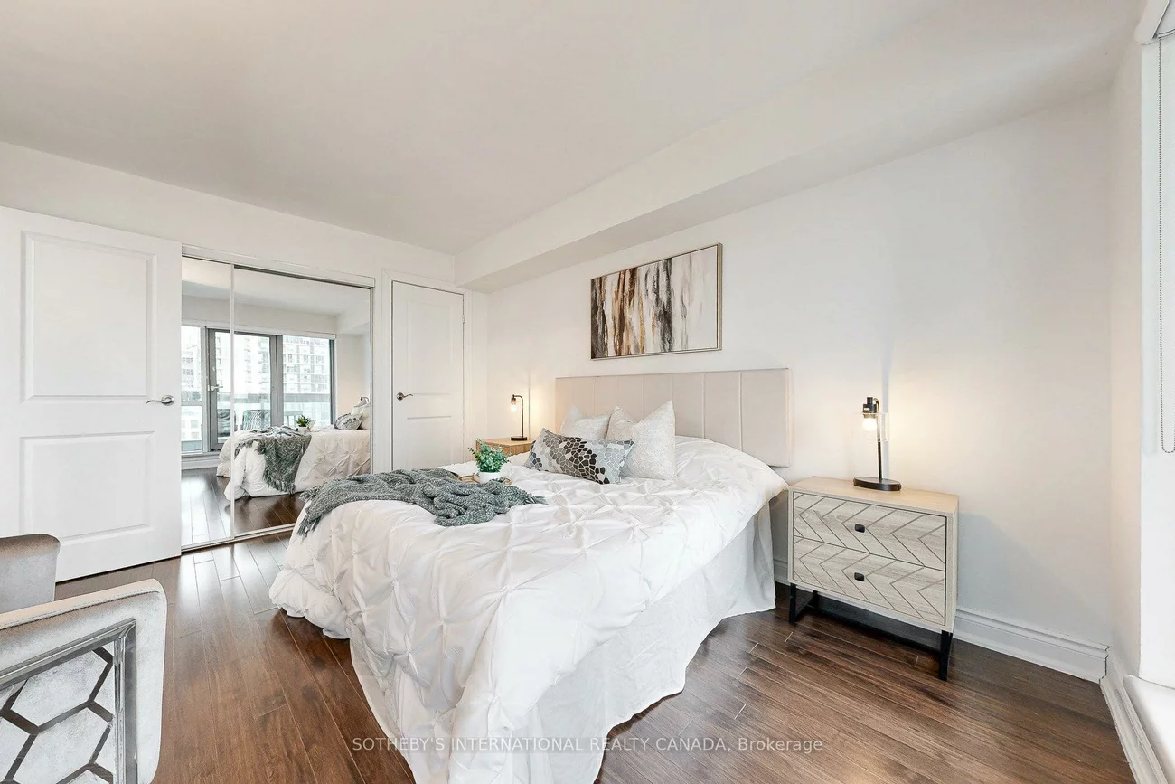 10, Queens, Waterfront Communities C1, Toronto