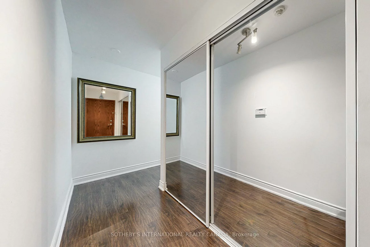 10, Queens, Waterfront Communities C1, Toronto