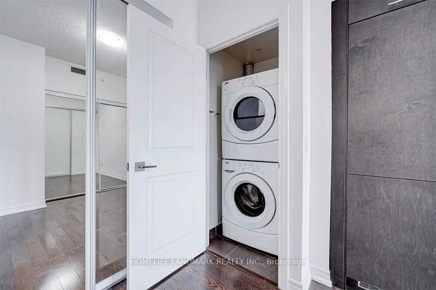 23, Glebe, Yonge-Eglinton, Toronto