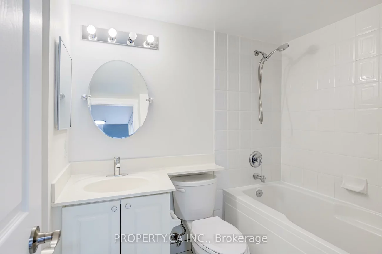 8, Hillcrest, Willowdale East, Toronto