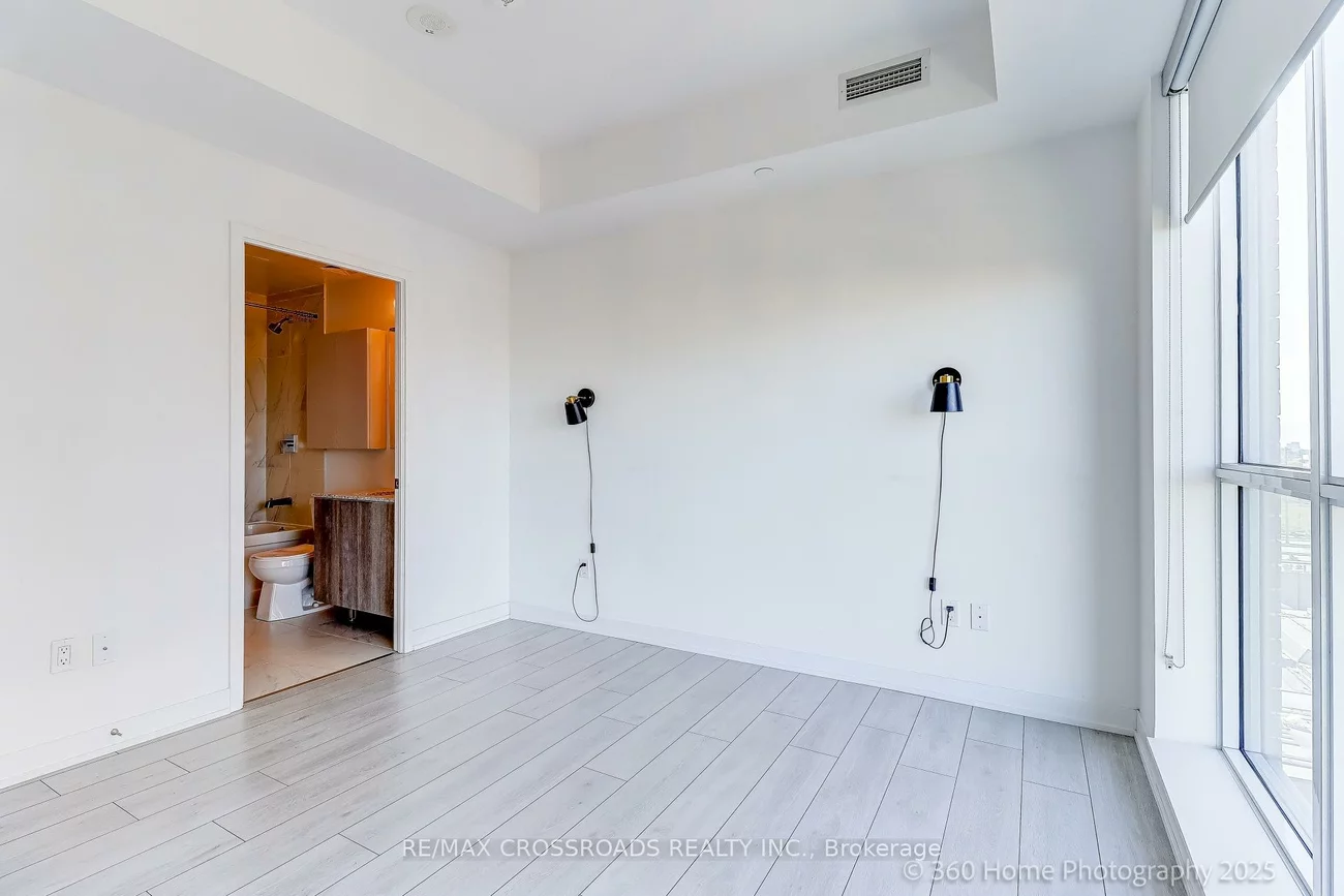 31, Tippett, Clanton Park, Toronto