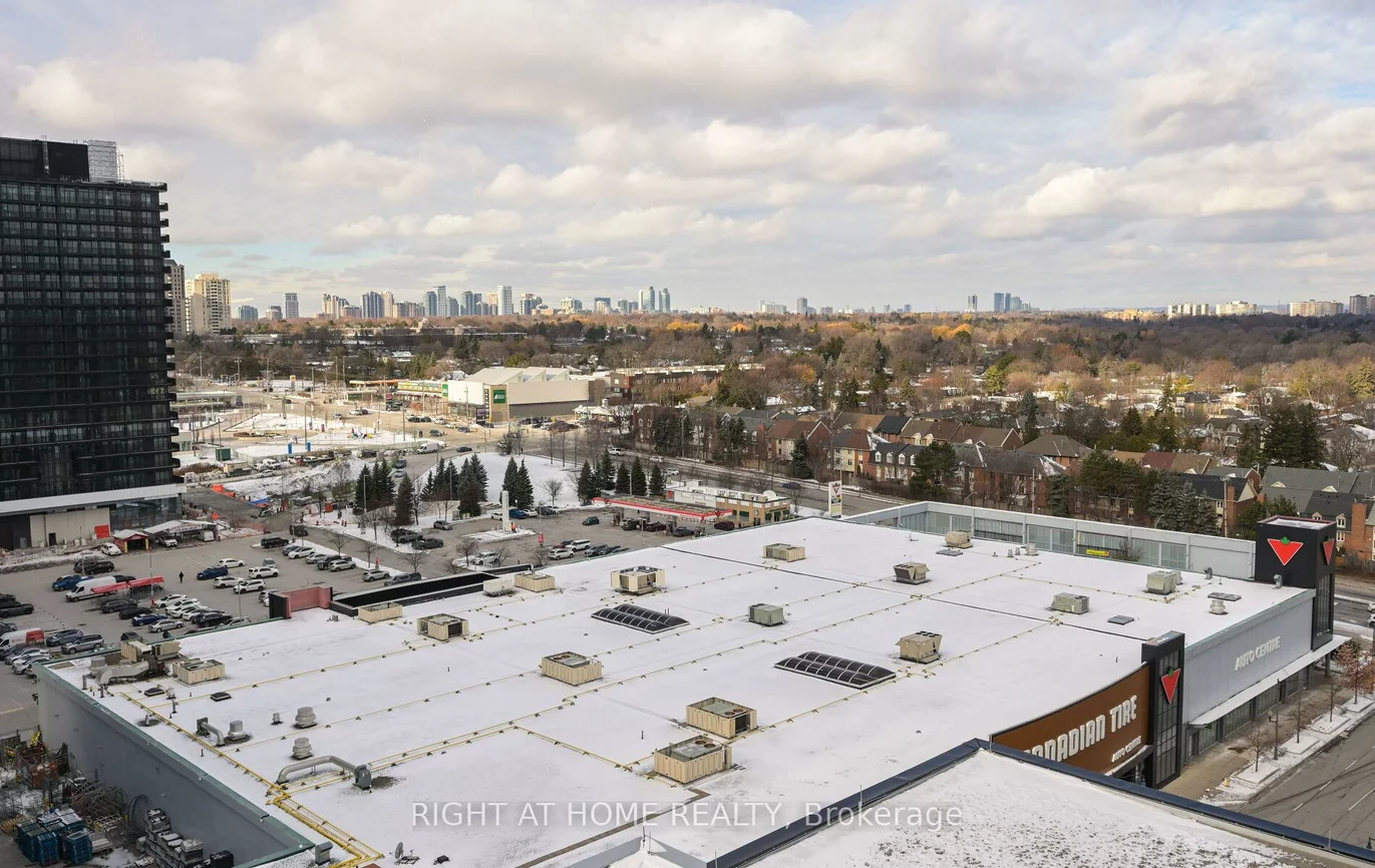 19, Singer, Bayview Village, Toronto