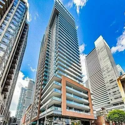 8, Mercer, Waterfront Communities C1, Toronto