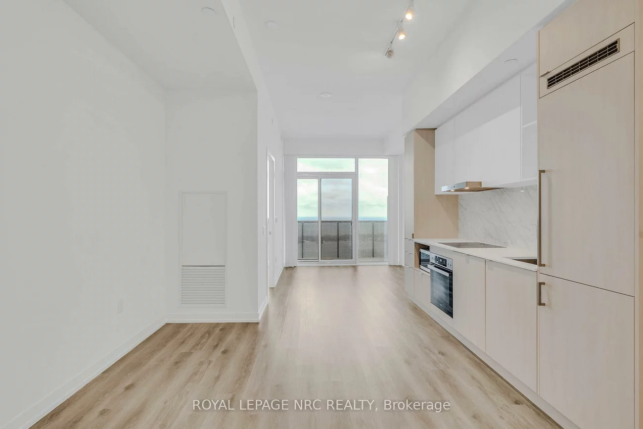 138, Downes, Waterfront Communities C8, Toronto