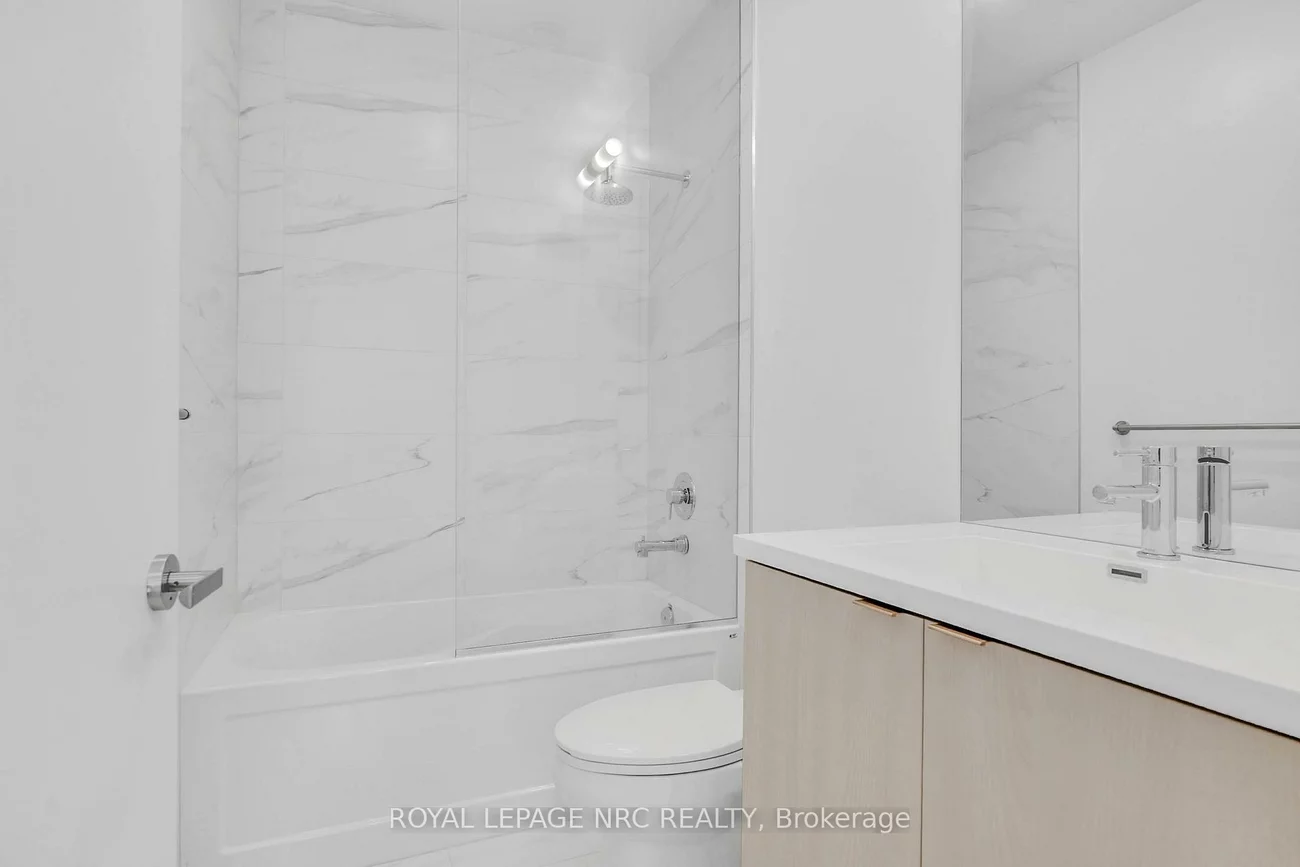 138, Downes, Waterfront Communities C8, Toronto