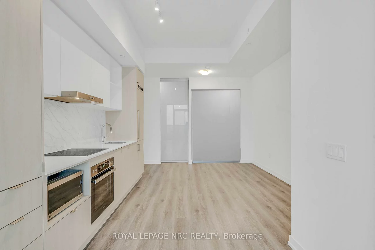 138, Downes, Waterfront Communities C8, Toronto