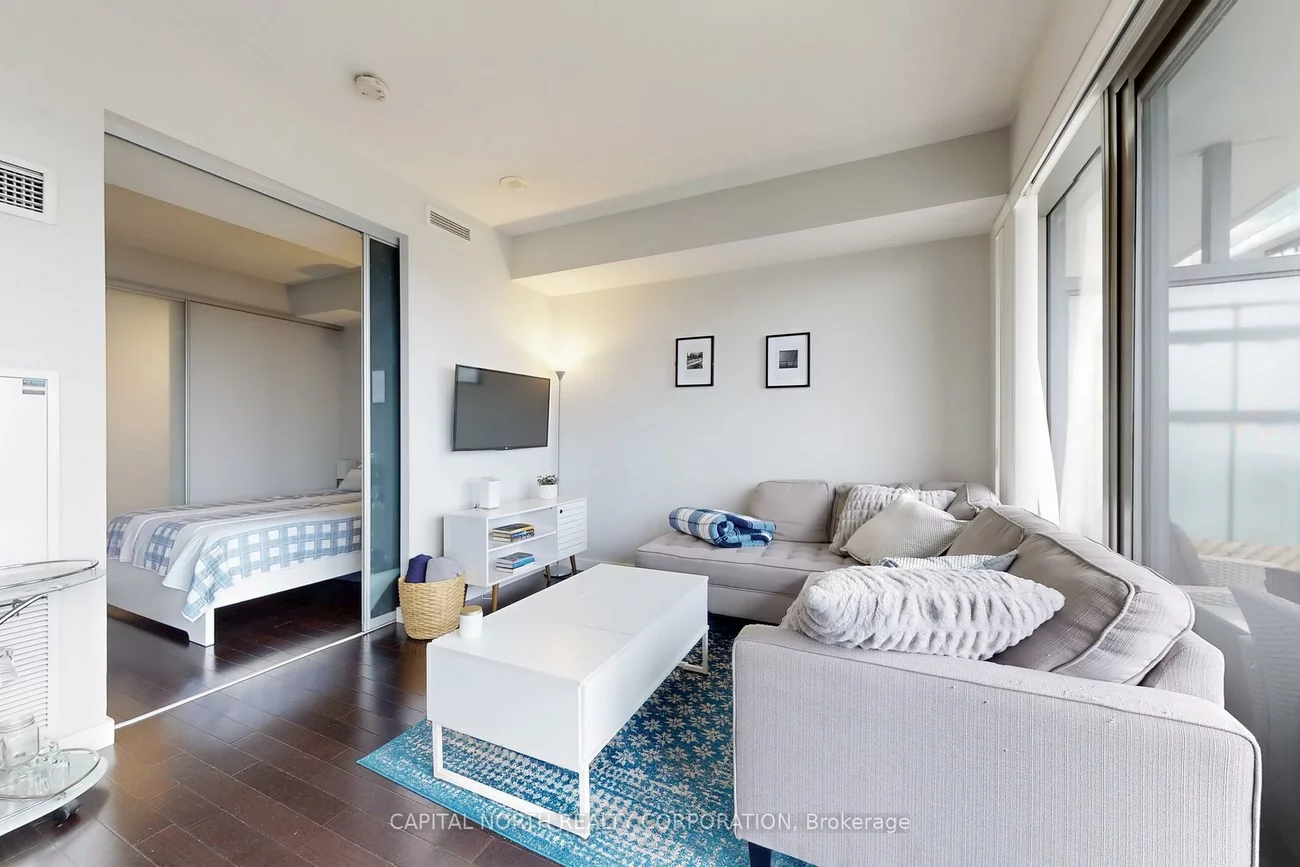 70, Distillery, Waterfront Communities C8, Toronto