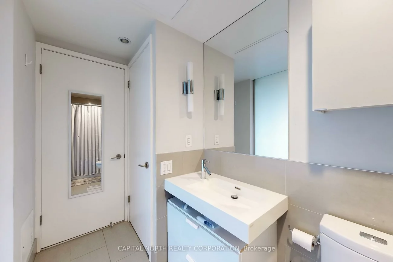 70, Distillery, Waterfront Communities C8, Toronto