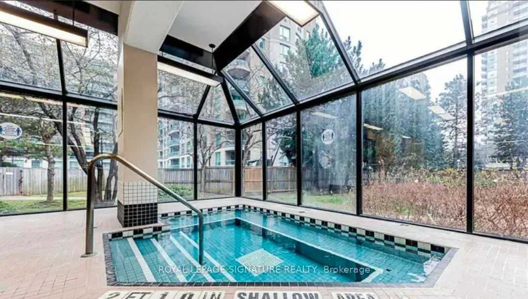 7, Bishop, Newtonbrook East, Toronto