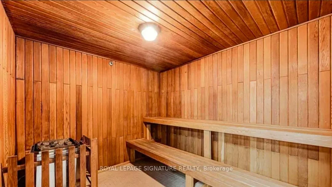 7, Bishop, Newtonbrook East, Toronto