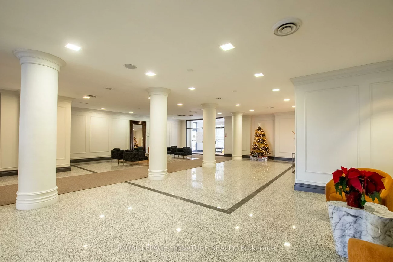 7, Bishop, Newtonbrook East, Toronto