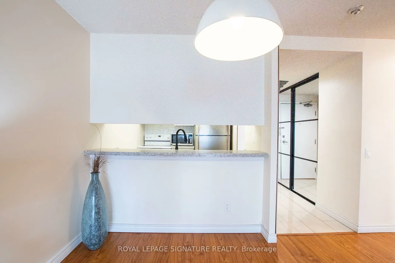 7, Bishop, Newtonbrook East, Toronto