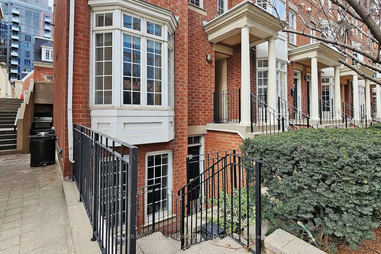 4A, Portland, Waterfront Communities C1, Toronto