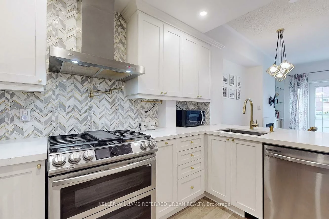 4A, Portland, Waterfront Communities C1, Toronto