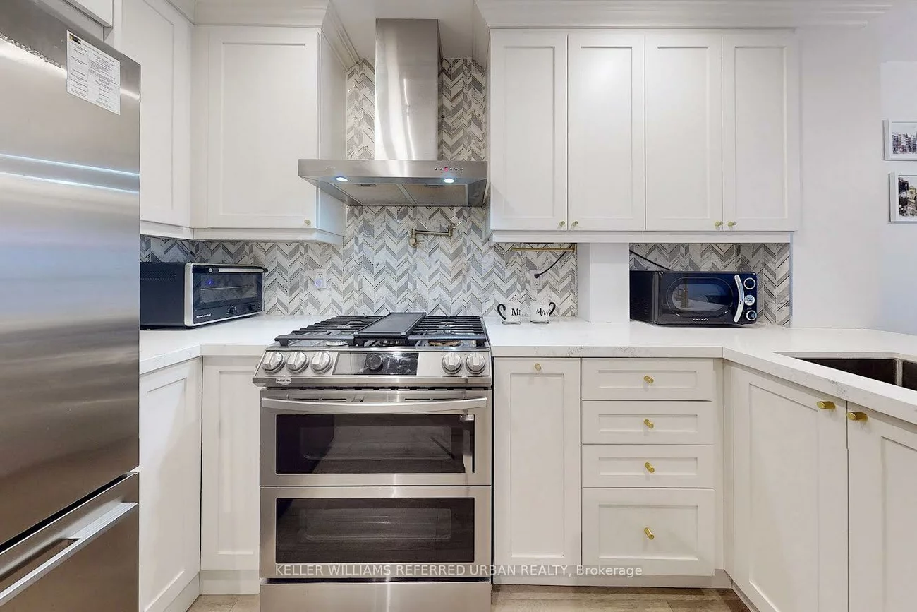 4A, Portland, Waterfront Communities C1, Toronto