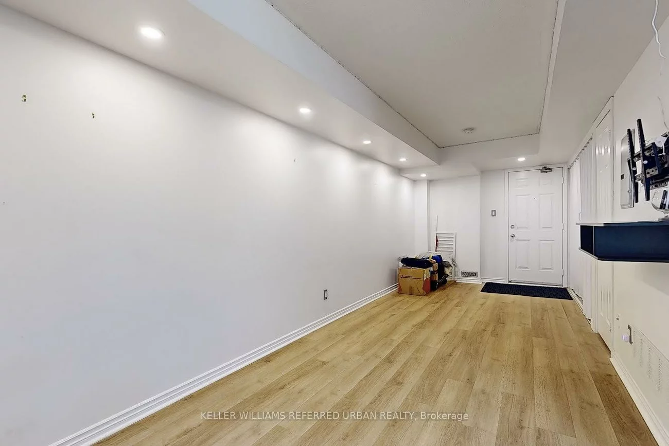 4A, Portland, Waterfront Communities C1, Toronto