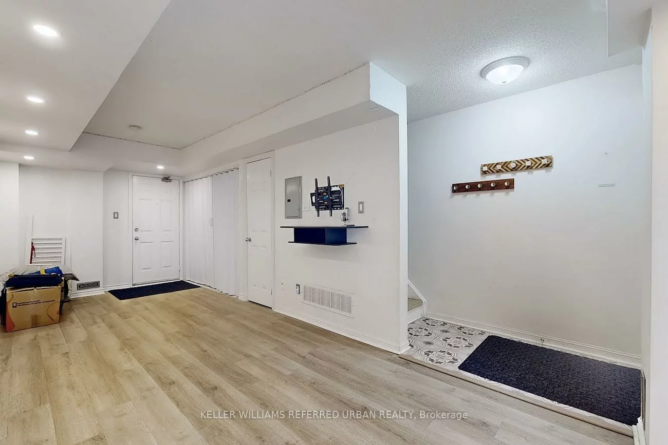 4A, Portland, Waterfront Communities C1, Toronto