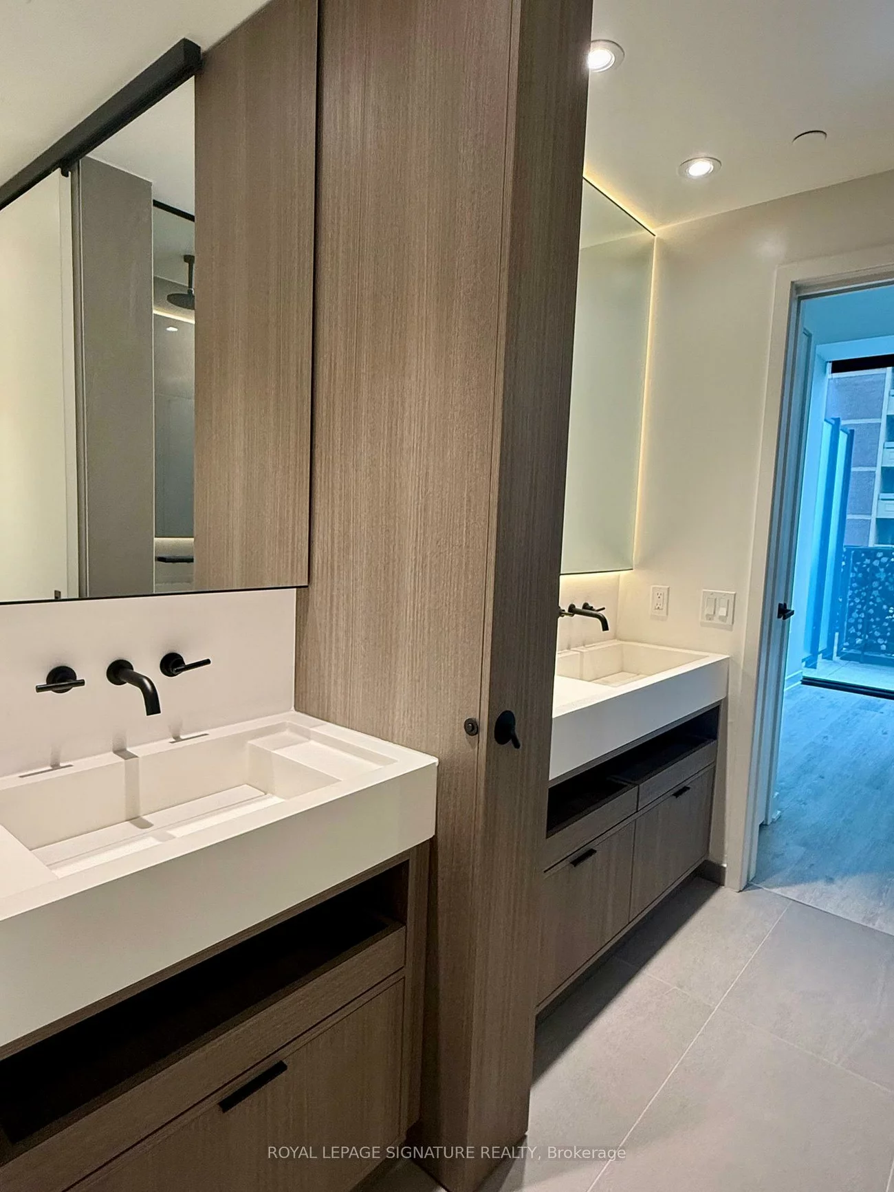 55, Charles, Church-Yonge Corridor, Toronto