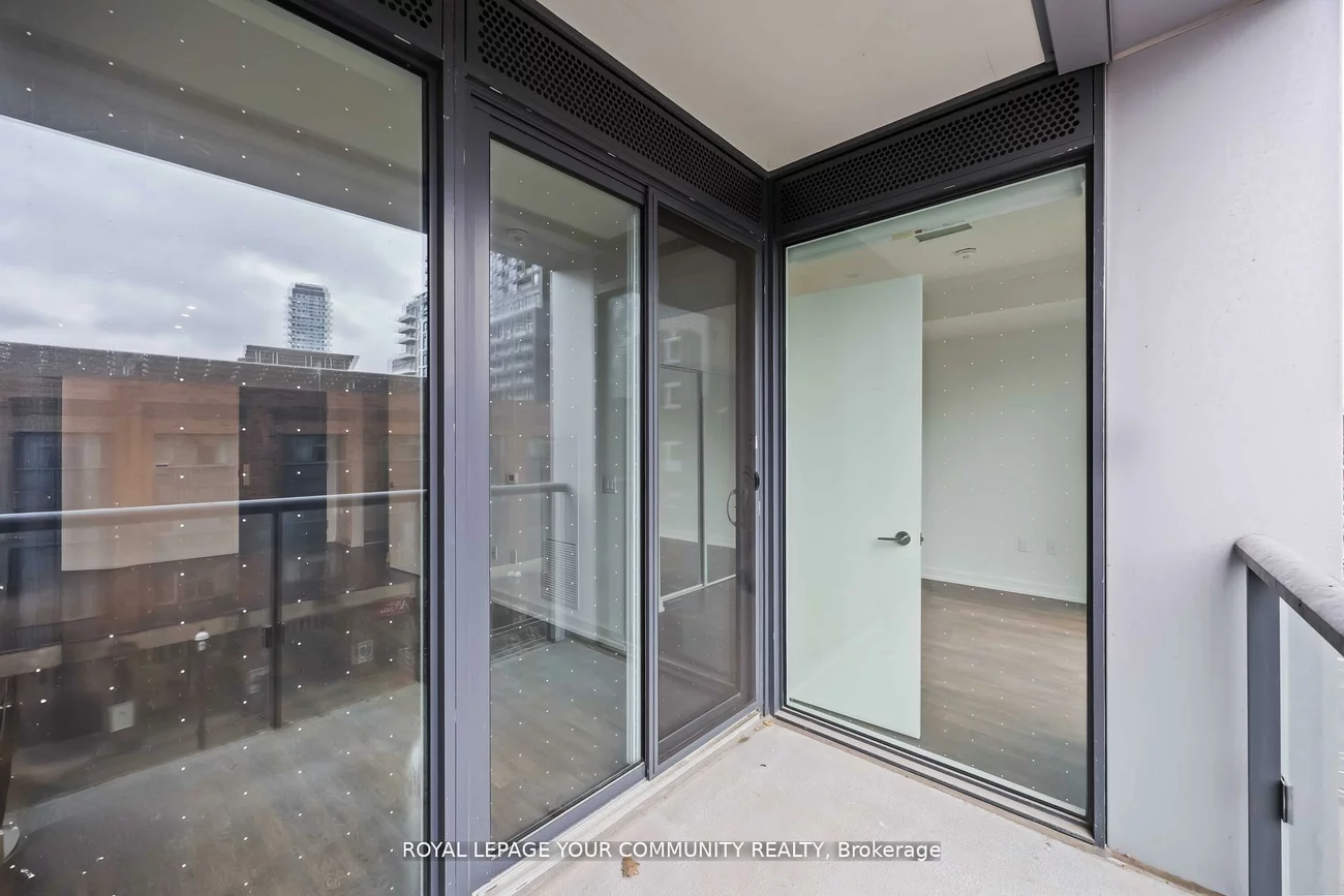 158, Front, Moss Park, Toronto