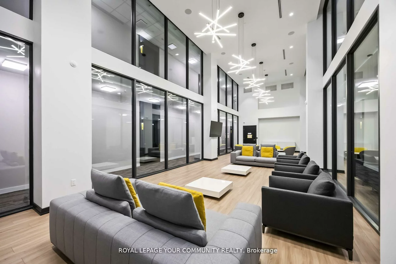 158, Front, Moss Park, Toronto