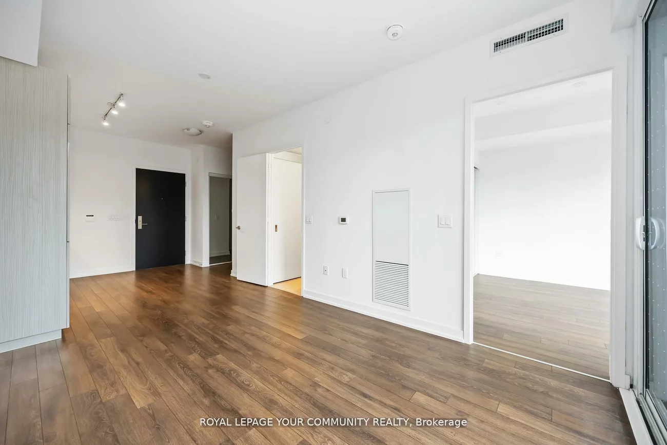 158, Front, Moss Park, Toronto