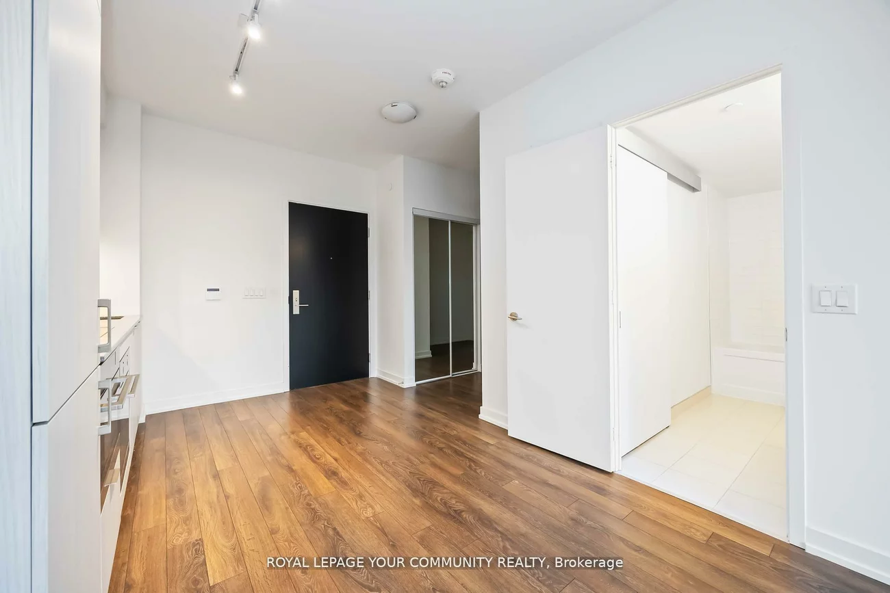 158, Front, Moss Park, Toronto