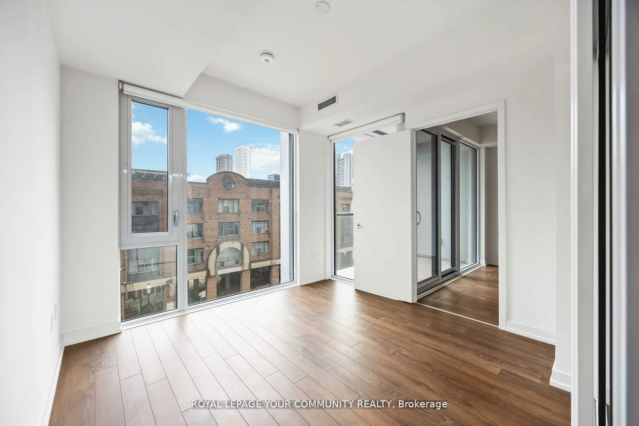 158, Front, Moss Park, Toronto