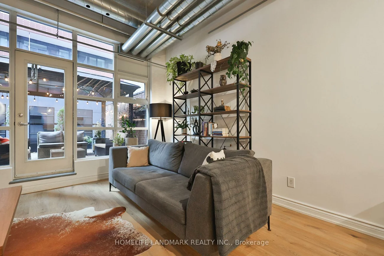 261, King, Moss Park, Toronto