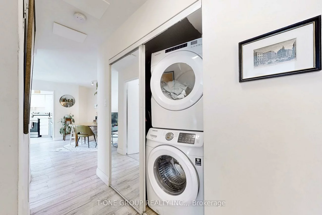 25, Maitland, Church-Yonge Corridor, Toronto