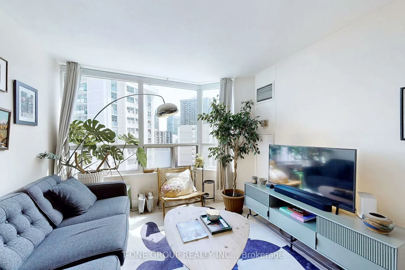 25, Maitland, Church-Yonge Corridor, Toronto