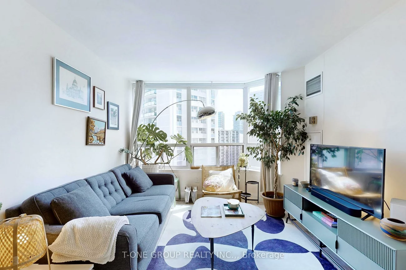 25, Maitland, Church-Yonge Corridor, Toronto