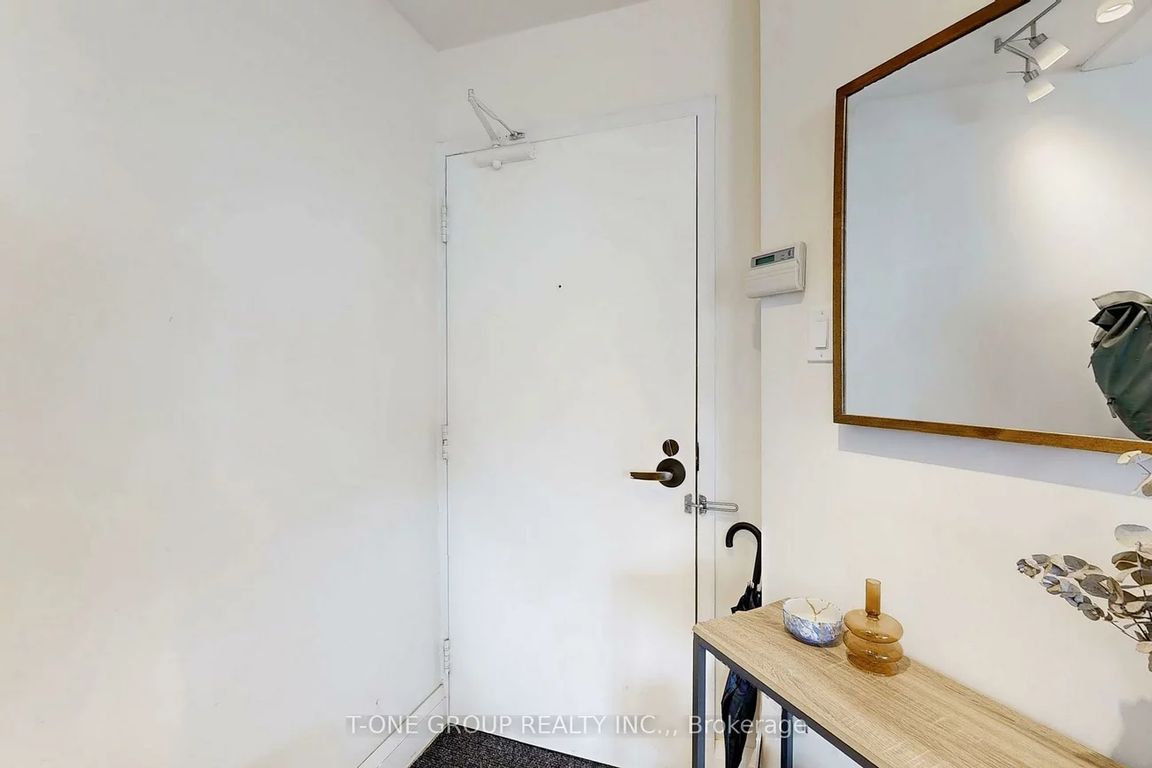 25, Maitland, Church-Yonge Corridor, Toronto